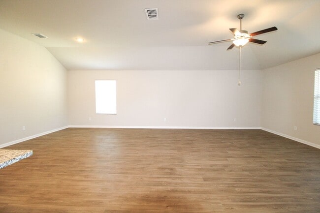 Building Photo - 7043 Diamond Vly