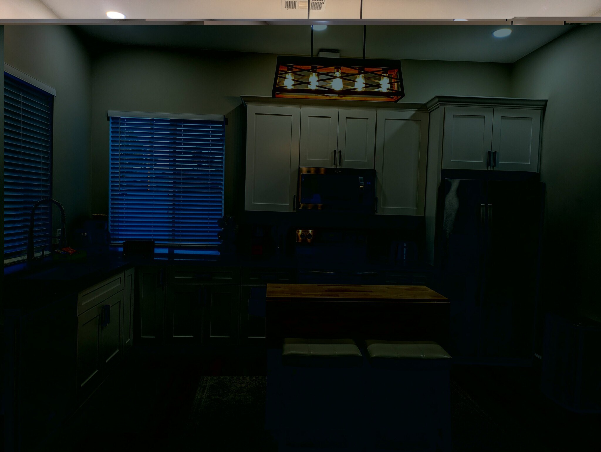 Building Photo - 8879 E Friess Dr