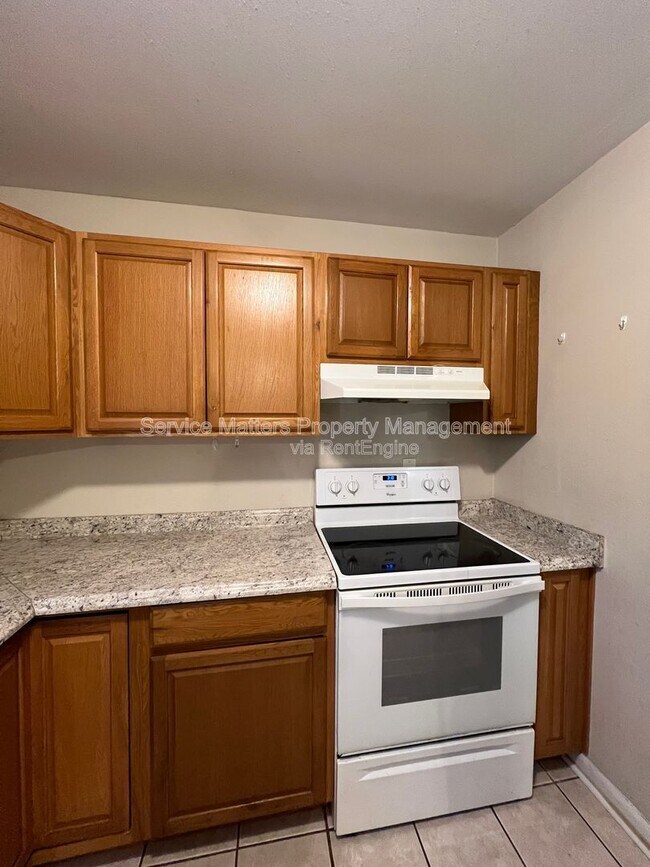 Building Photo - 303 Newcastle Dr