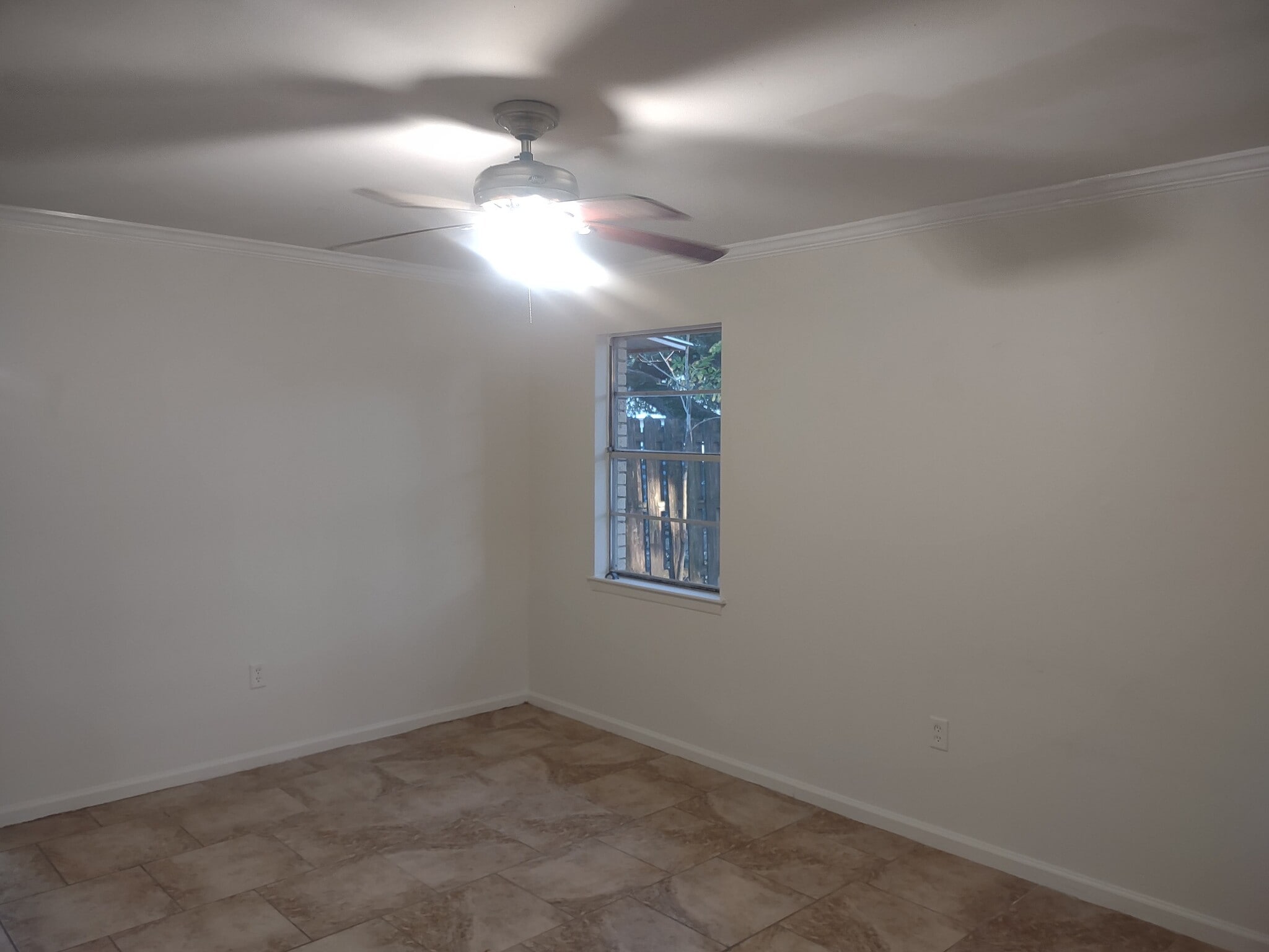 Building Photo - 10865 W Fuller Pl