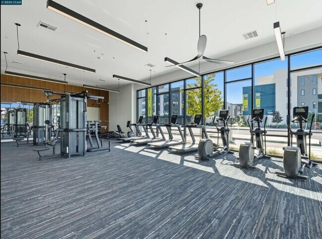 Building Photo - $4,800 / 3 BR – LUXURY TOP-FLOOR UNIT IN WARM SPRINGS WITH RESORT-STYLE AMENITIES