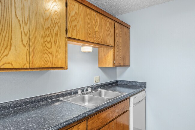 Building Photo - 746 SW 43rd St