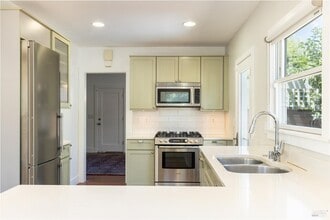 Building Photo - 1317 C St