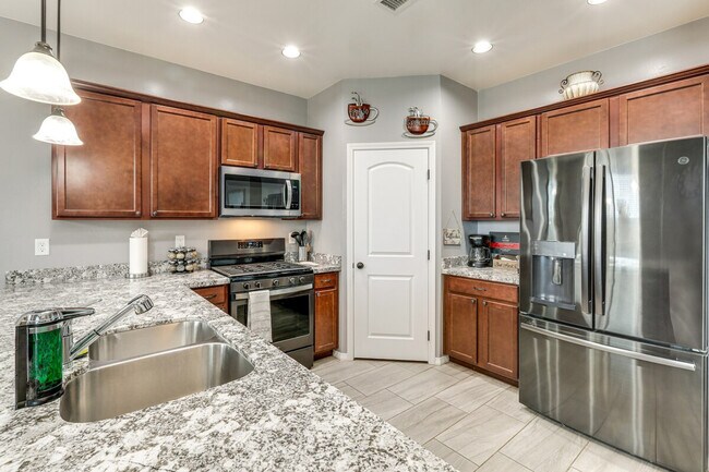 Building Photo - 12281 Pegasus Rd