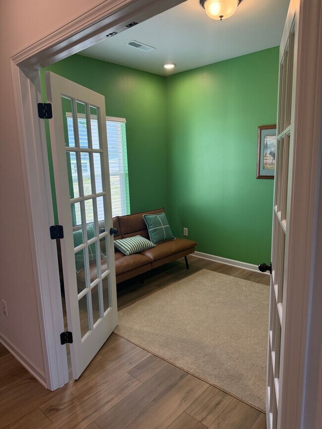 Building Photo - **NEW PRICE**Ooltewah-Harbour Chase Community