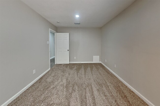 Building Photo - 2314 Pebbledowne Cir