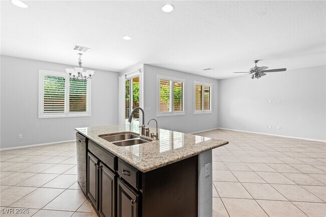 Building Photo - 10073 White Mulberry Dr