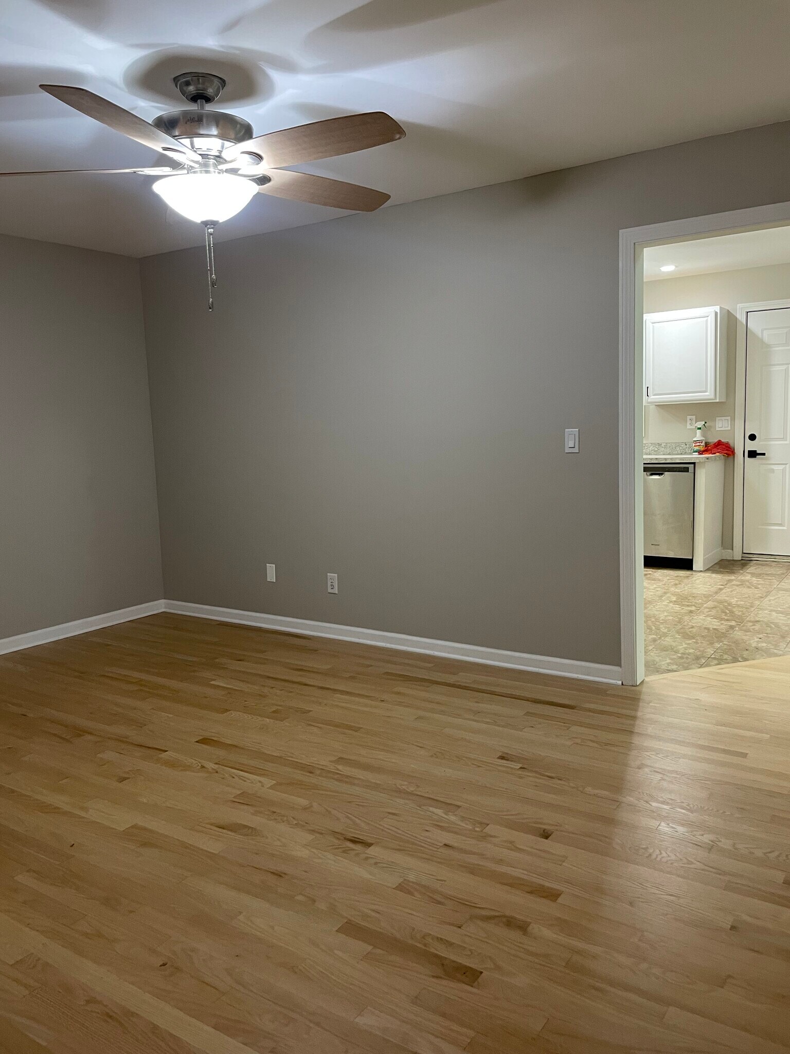 Building Photo - 7 Donna Ave