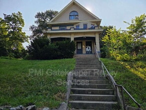 Building Photo - 954 Hawthorne Ave
