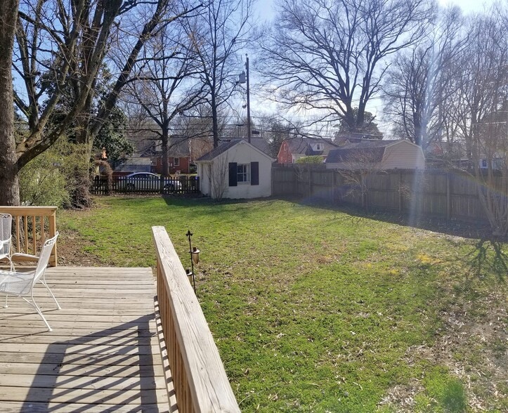Back Porch / Back Yard - 1921 Wilmington Ave