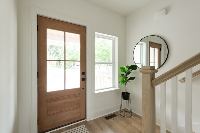 Building Photo - 3802 Syfert Ln