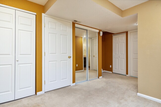 Building Photo - 21425 Grays Peak Dr