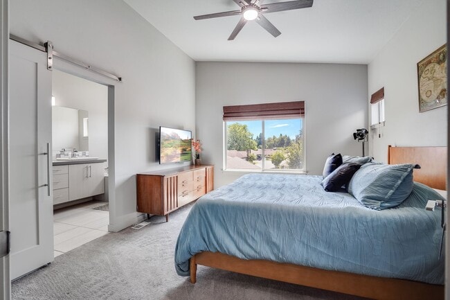 Building Photo - Beautiful 4 Bed, 3.5 Bath Rental Home in C...
