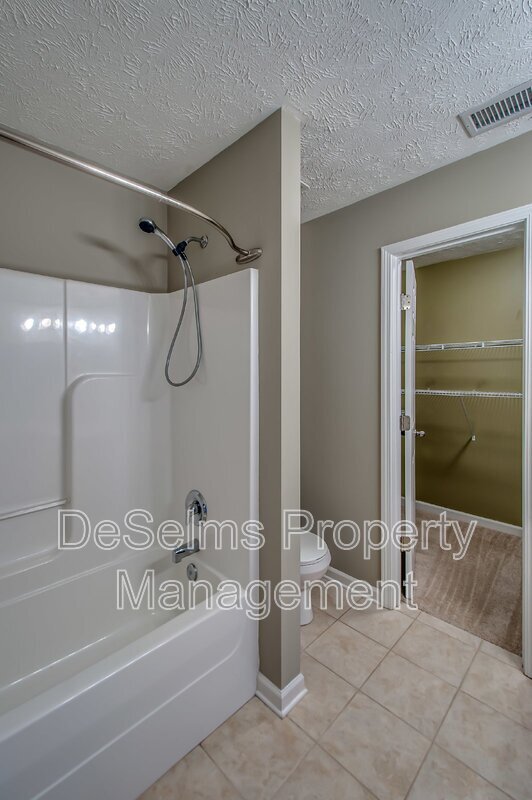 Building Photo - 3733 Shoteka Dr