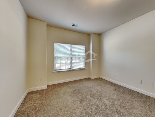 Building Photo - 101 Scottish Ave