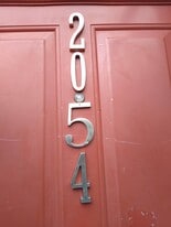 Building Photo - 2054 Ann St