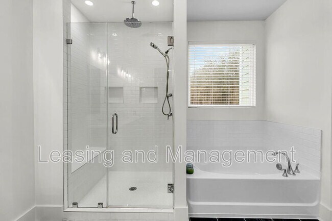 Building Photo - 245 Summer Tanager Dr