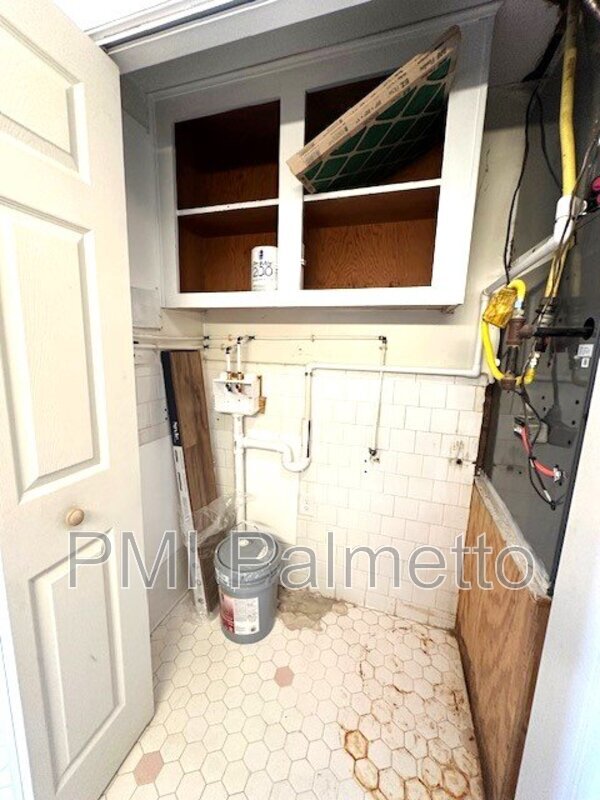 Building Photo - 109 Keen Ave