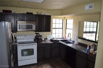 Building Photo - 2805 Tortoise Ct
