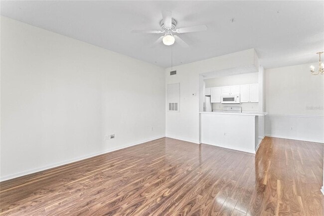 Building Photo - 14341 Fredricksburg Dr