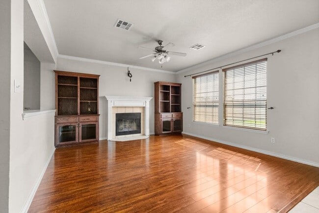 Building Photo - 2802 Scottsdale Dr