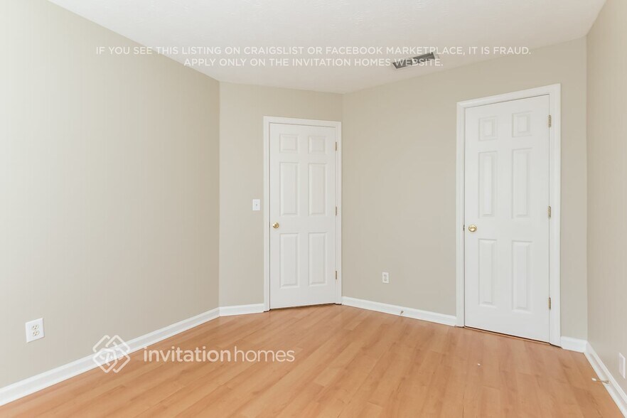 Building Photo - 2825 Maple Vista Ln SW