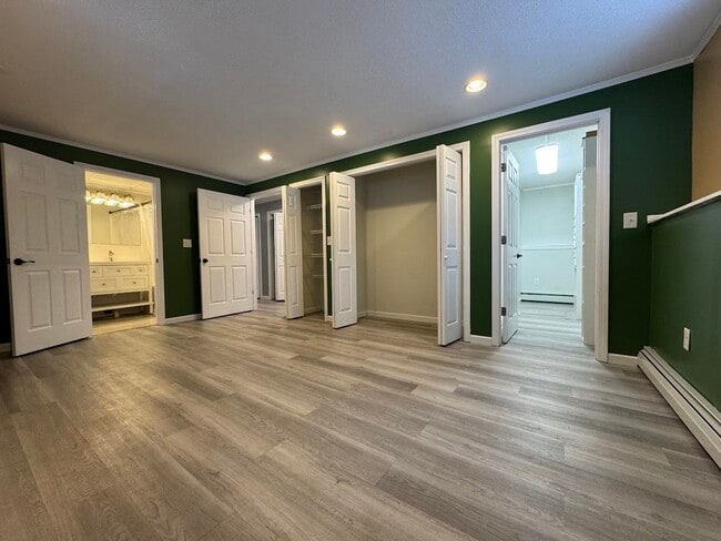 Building Photo - 240 Leda Ave