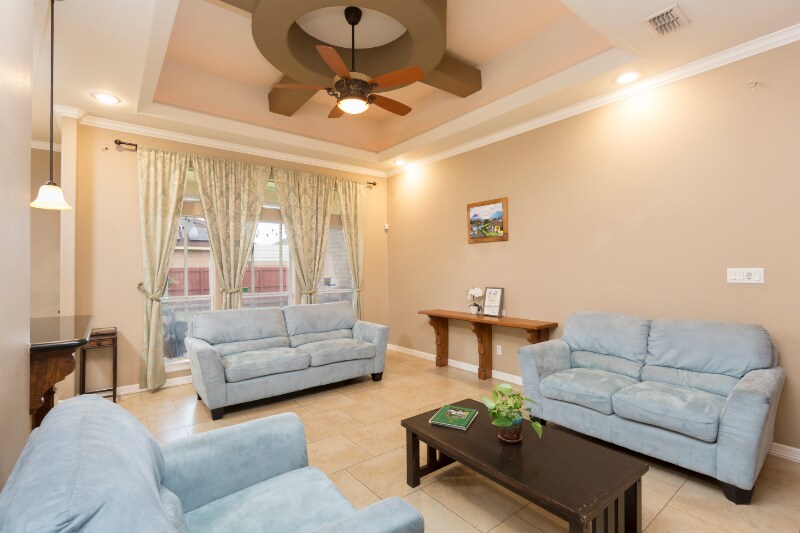 Building Photo - 3815 Spicewood Dr