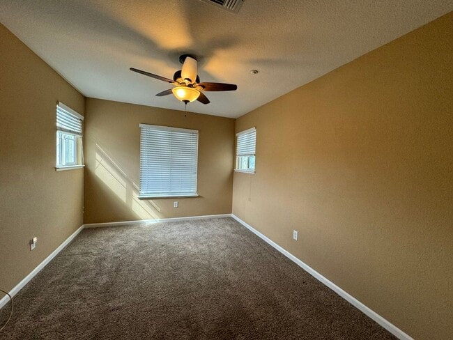 Building Photo - Sycamore Ranch 4 Bedroom Home For Rent