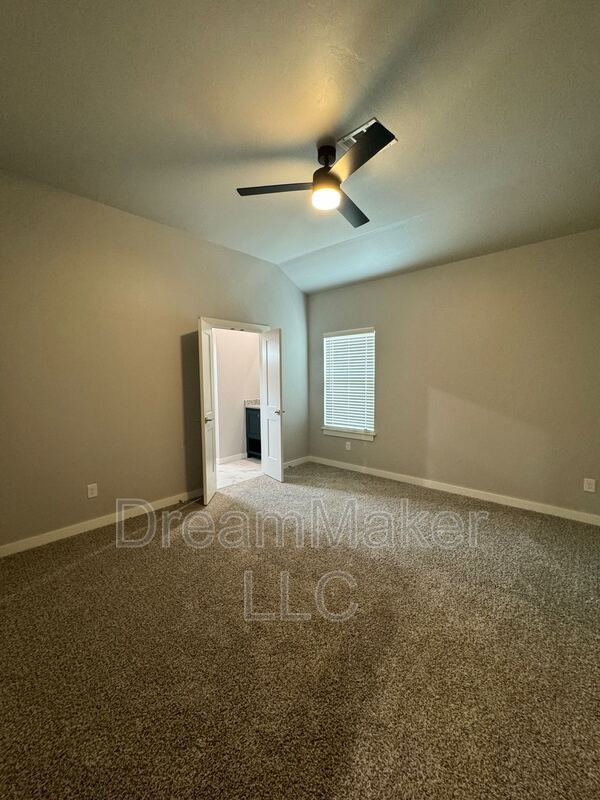 Building Photo - 761 Apple Blossom Wy