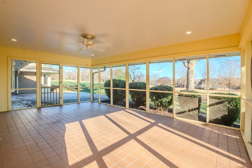 Building Photo - 218 Baltusrol Rd