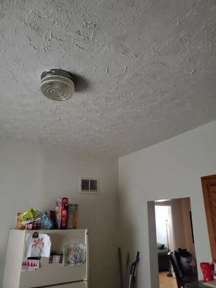 Building Photo - 2862 N Olney St