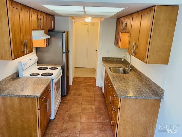 Building Photo - 1579 Lincoln Ave