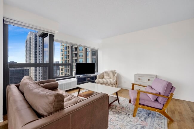 Building Photo - 30 E Huron St