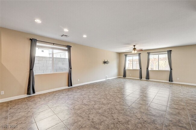 Building Photo - 4630 Summer Azure St