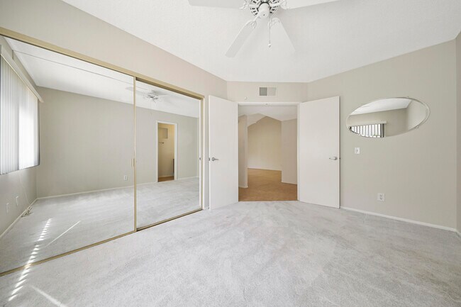 Building Photo - 40953 Inverness Way