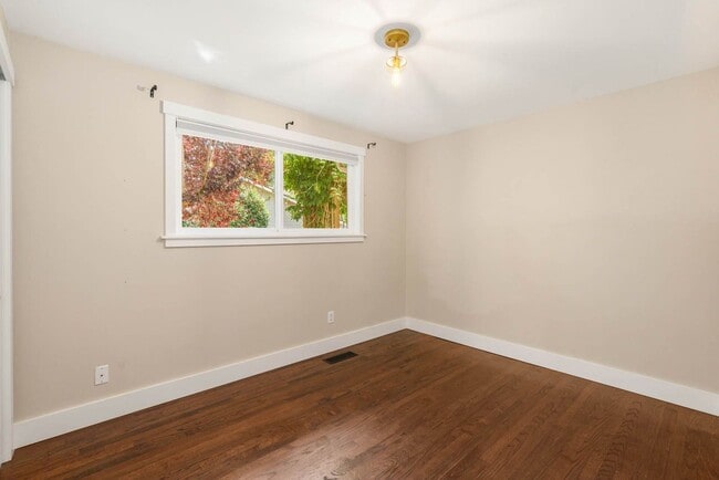 Building Photo - Completely Remodeled Kenmore Home with Two...