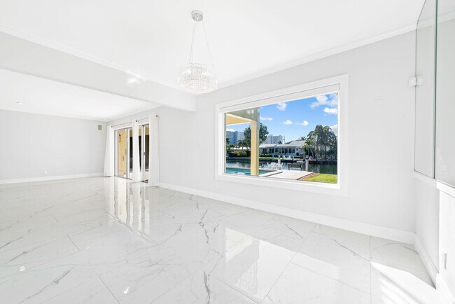 Building Photo - 2612 Marion Dr