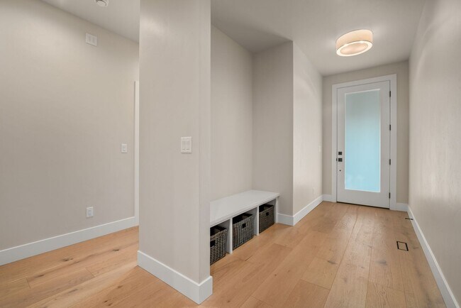 Building Photo - 2971 NW Polarstar Ave