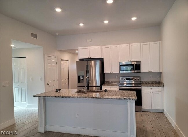 Building Photo - 309 SW 47th Terrace