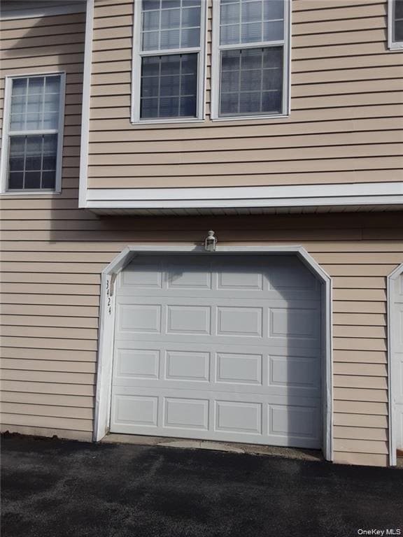 Building Photo - 3424 Whispering Hills Dr