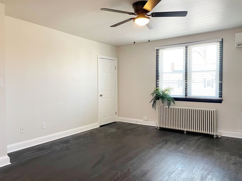 Building Photo - 500 5th St