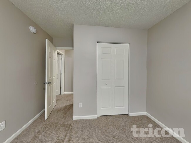 Building Photo - 149 Fox Grove Cir