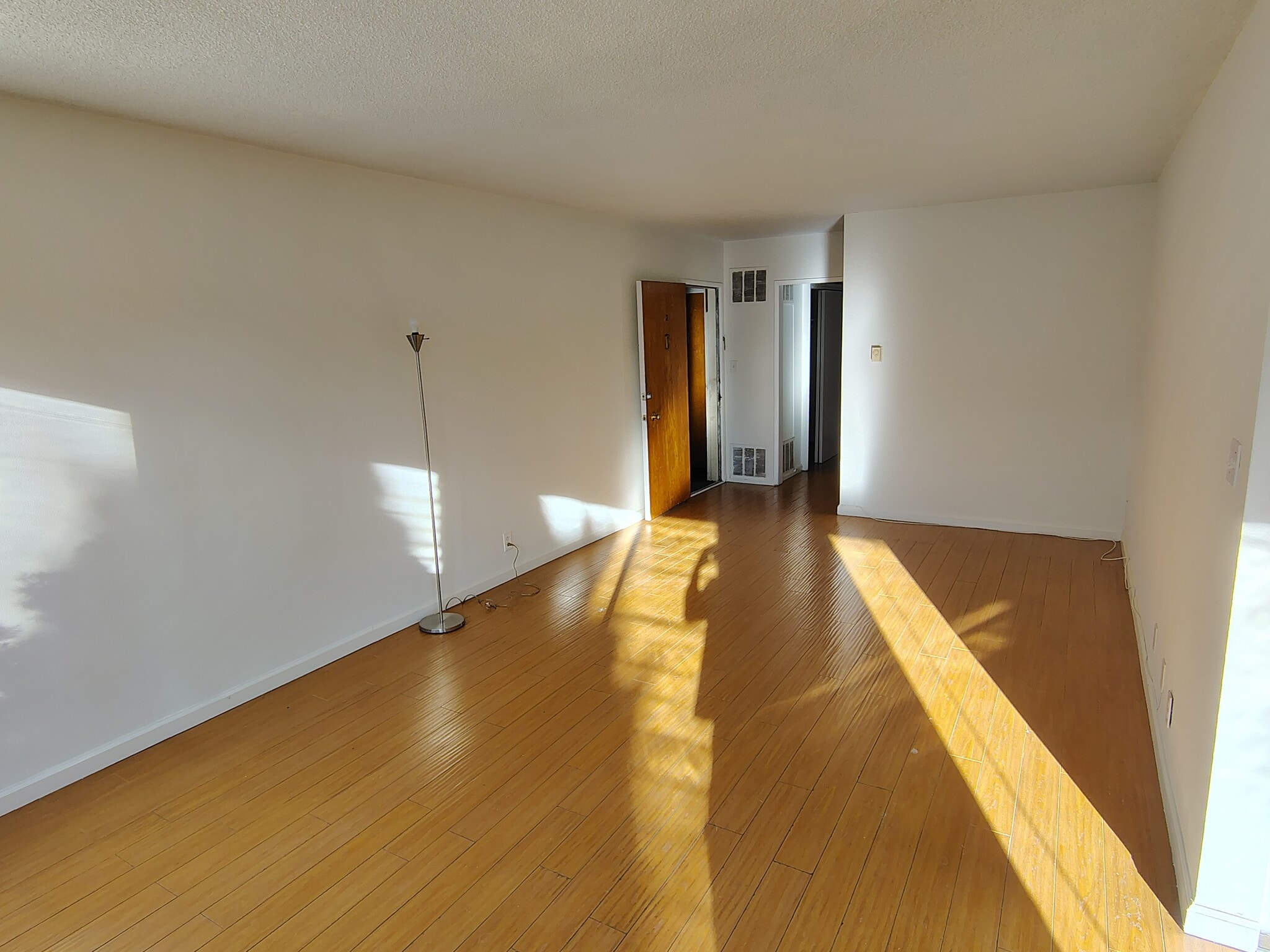 Building Photo - 7920 Selma Ave