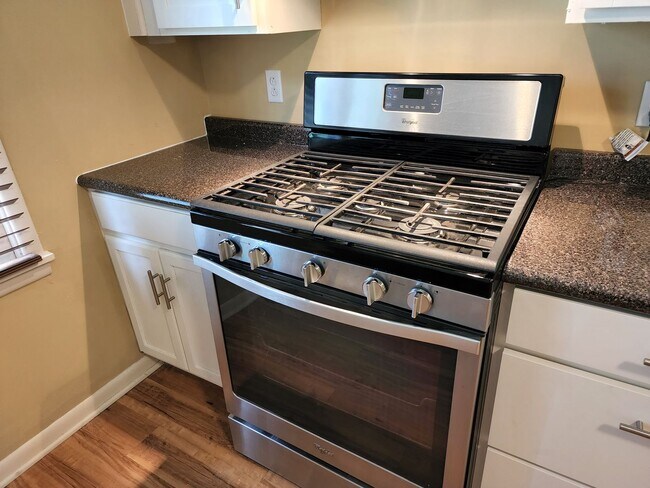 Building Photo - Bungalow Style w/  " Lots of New "