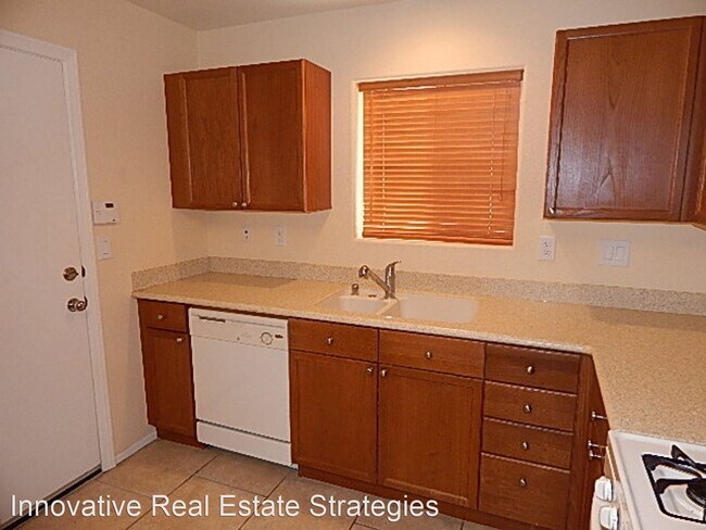 Building Photo - 3 br, 2.5 bath House - 9160 Column Court
