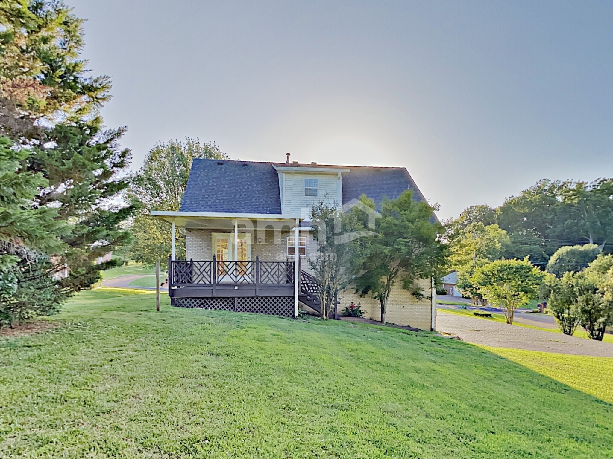 Building Photo - 403 Woodlands Dr