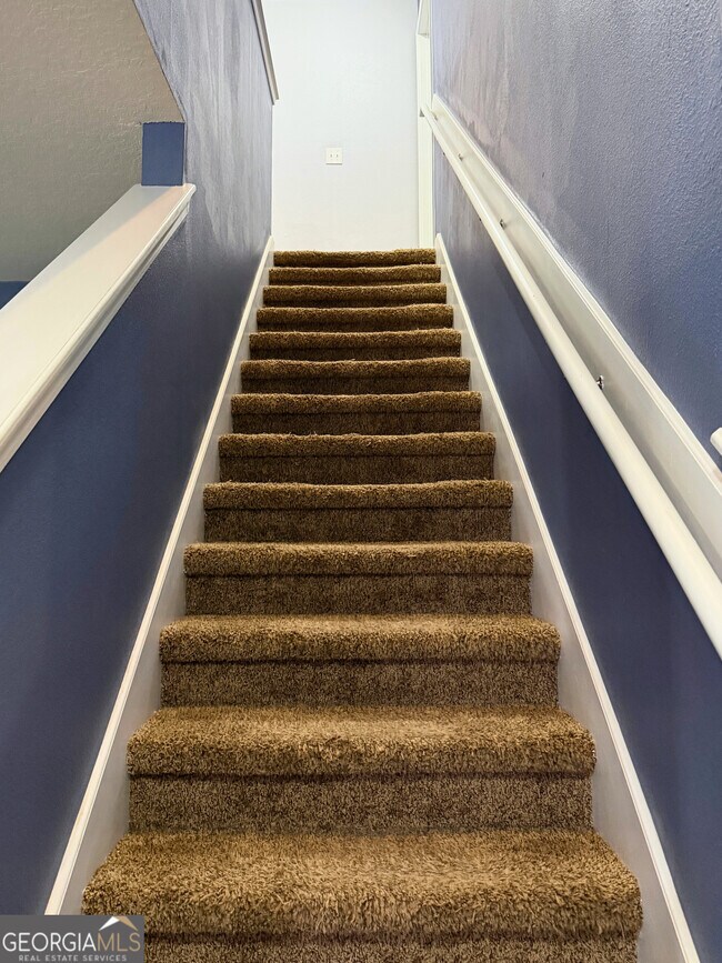 Building Photo - 215 Brooklet Cir