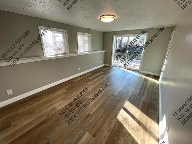 Building Photo - 881 N 500 E