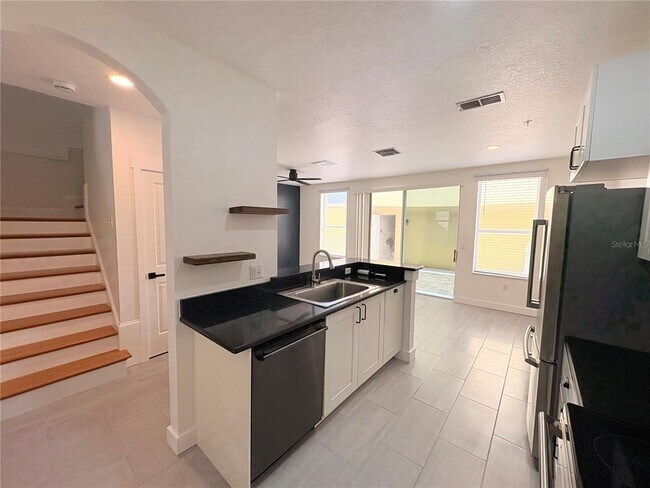 Building Photo - 6318 Westcott Cove Blvd